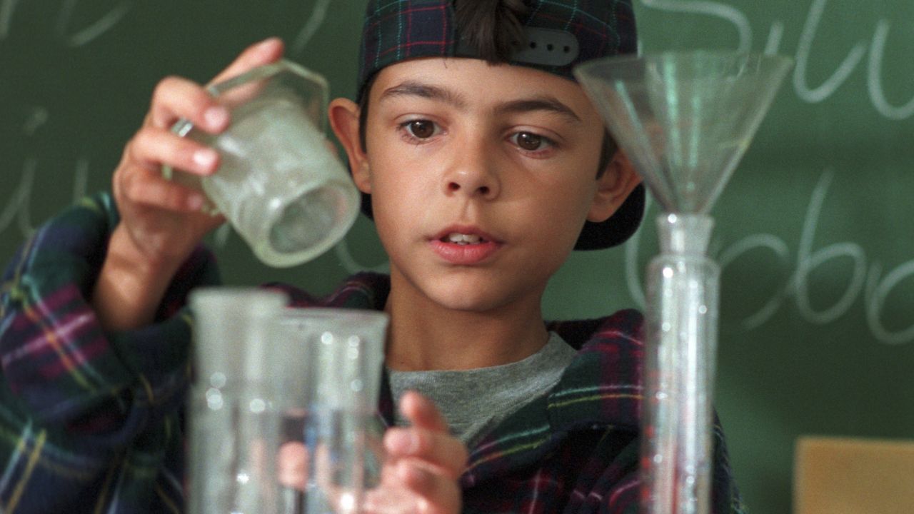 uid_827efc6b5ad90c69f8d5aeee6026d21e1586913612260_width_1280_play_0_pos_0_gs_0_height_720